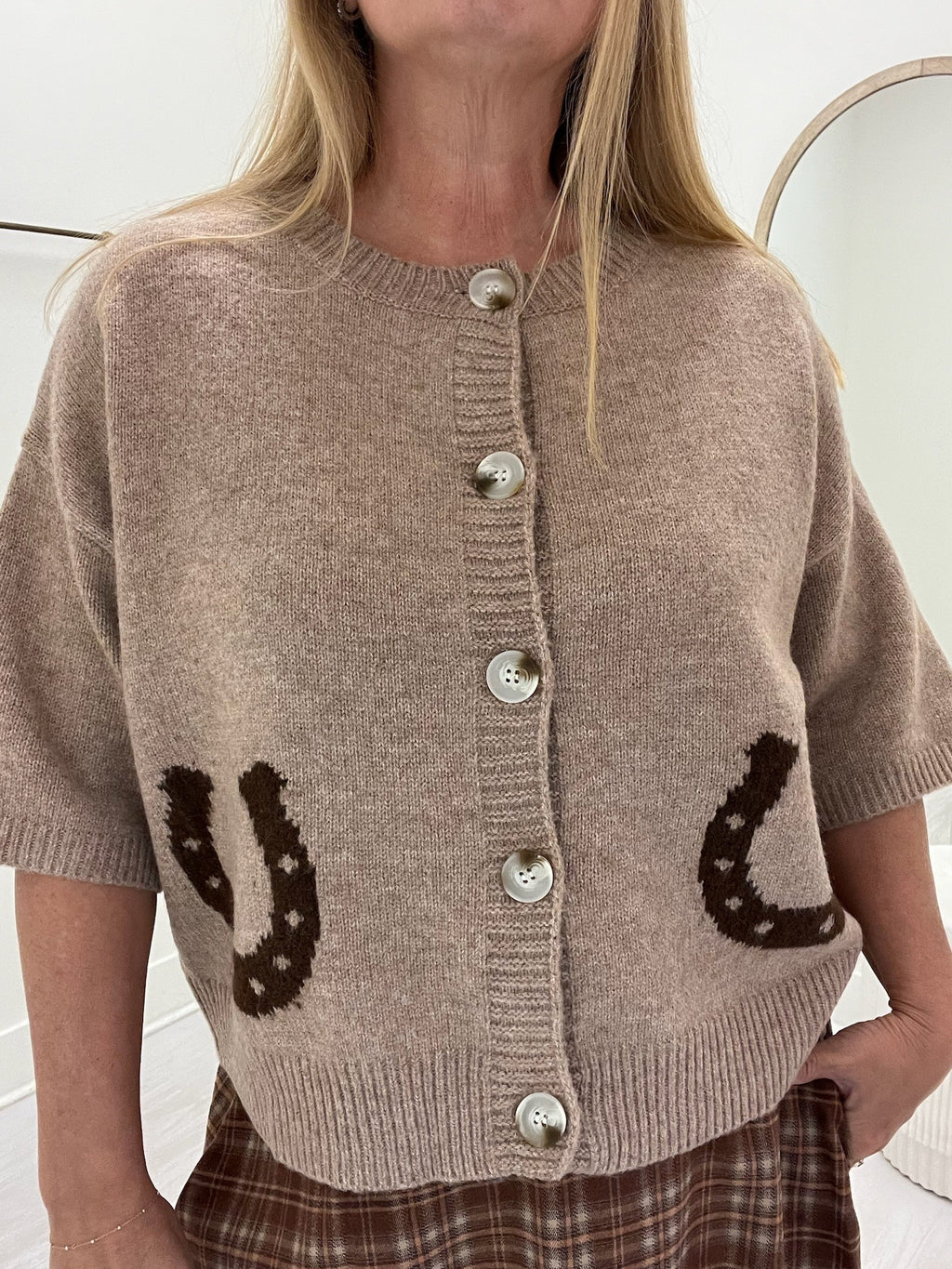 Horseshoe motif button up cardigan